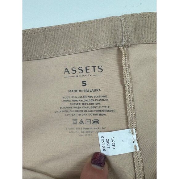 SPANX Assets Women's Thintuition Shaping Mid-Thigh Slimmer Beige Small Shapewear - Picture 9 of 10